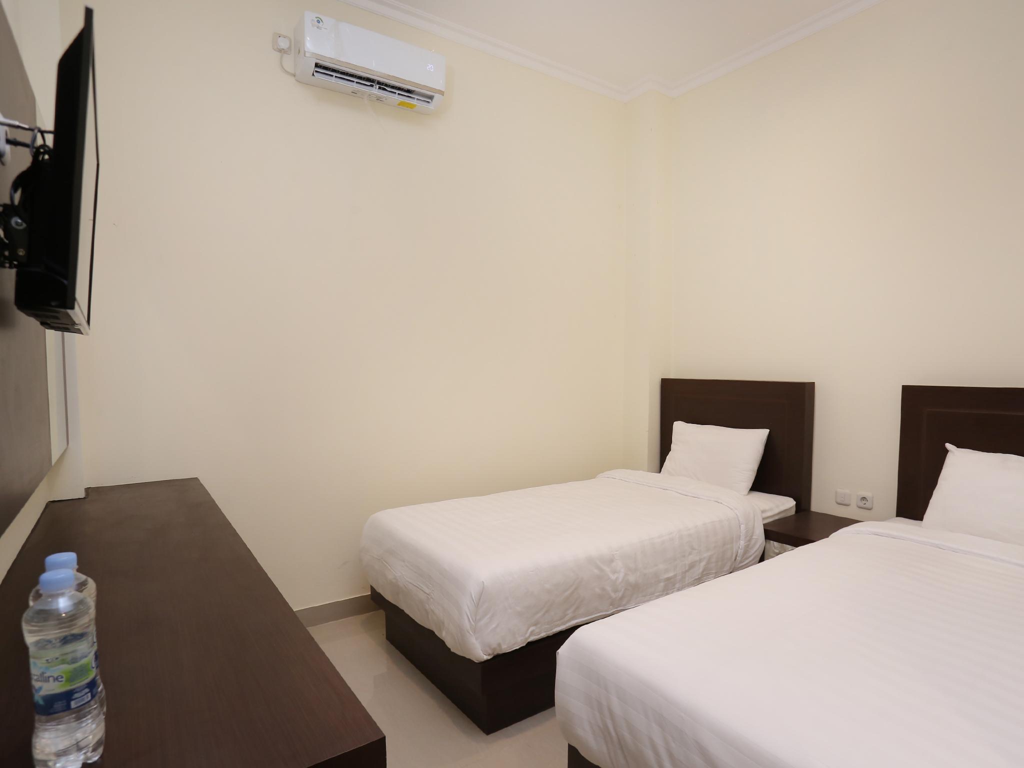 Collection O Yogyakarta Near Jalan Malioboro Formerly Alena Residence Exterior photo