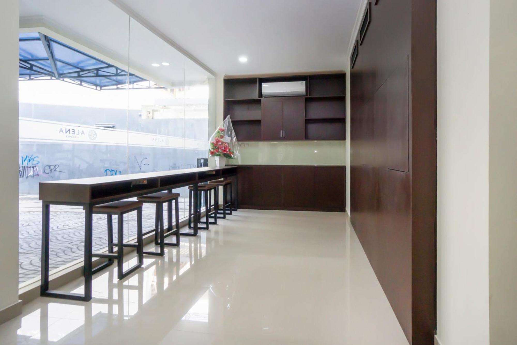 Collection O Yogyakarta Near Jalan Malioboro Formerly Alena Residence Exterior photo